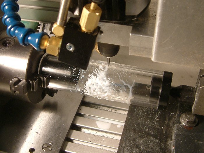 Plexiglas Zylinder auf Drehachse Plexiglas Zylinder auf Drehachse