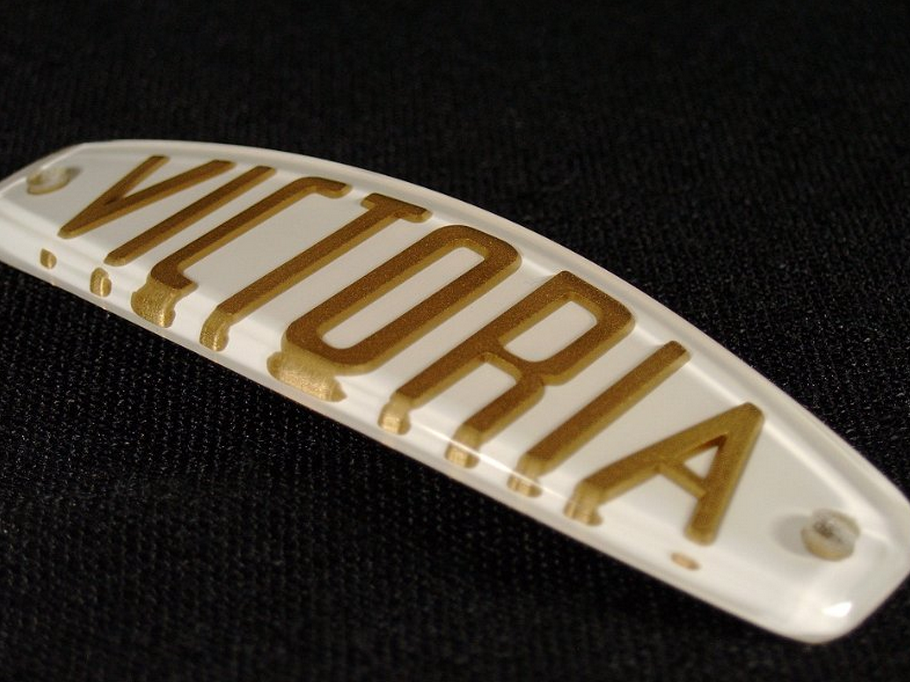 schild-aus-plexiglas schild aus plexiglas