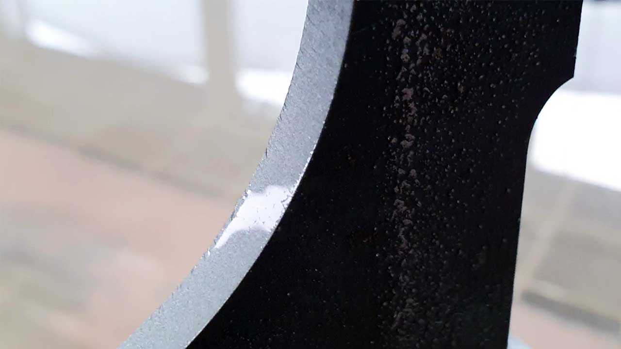 Burr free edges after Water Jet cutting with flowJET Burr free edges after Water Jet cutting with flowJET