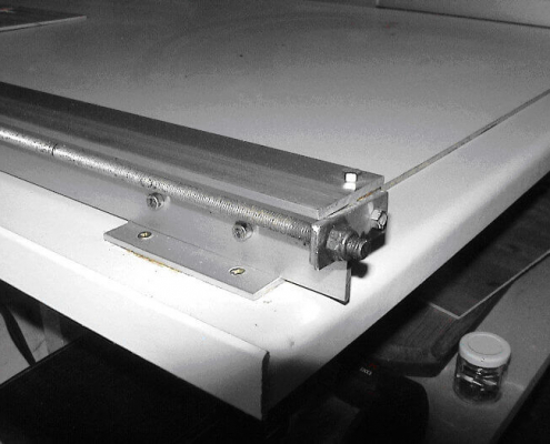 Halterung der M Spindel mit einfacher Mutter