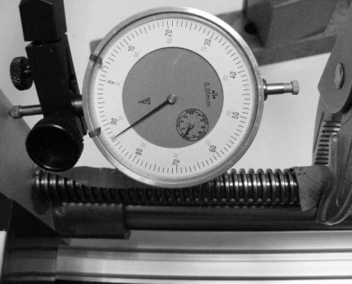 Reversal backlash between X-spindle and nut at the front approx. 0,28mm ReversalbacklashbetweenX spindleandnutatthefrontapprox.,mm
