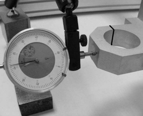 Measured backlash on the milling motor Aufnahme approx.0,27mm with approx. 2kg weight. MeasuredbacklashonthemillingmotorAufnahmeapprox.,mmwithapprox.kgweight.