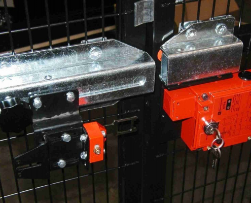 Automatik Schliesszylinder mit Zeitschloss an Umhausung Automatik Schliesszylinder mit Zeitschloss an Umhausung