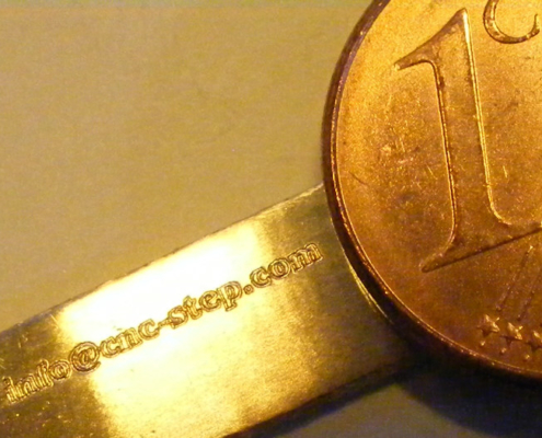 2D scratch engravings with fix diamond tools