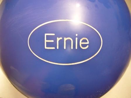 Schrift auf Bowlingkugel Schrift auf Bowlingkugel