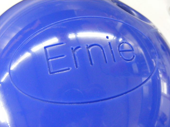 Rundgravur auf Bowlingkugel Rundgravur auf Bowlingkugel