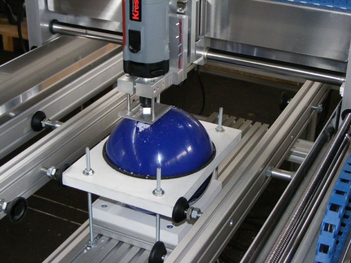 Rundgravur auf Bowlingkugel Rundgravur auf Bowlingkugel