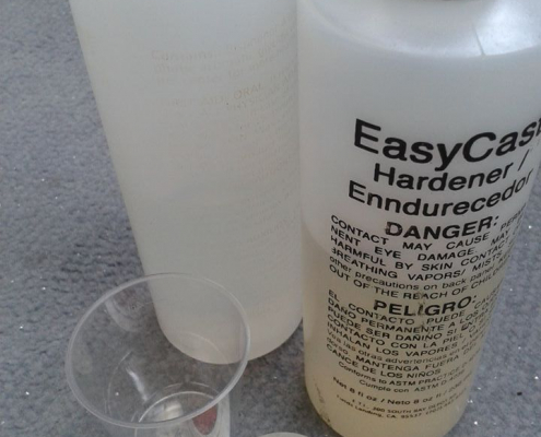 versiegelung-des-schmuckstueckes-aus-alu versiegelung-des-schmuckstueckes-aus-alu