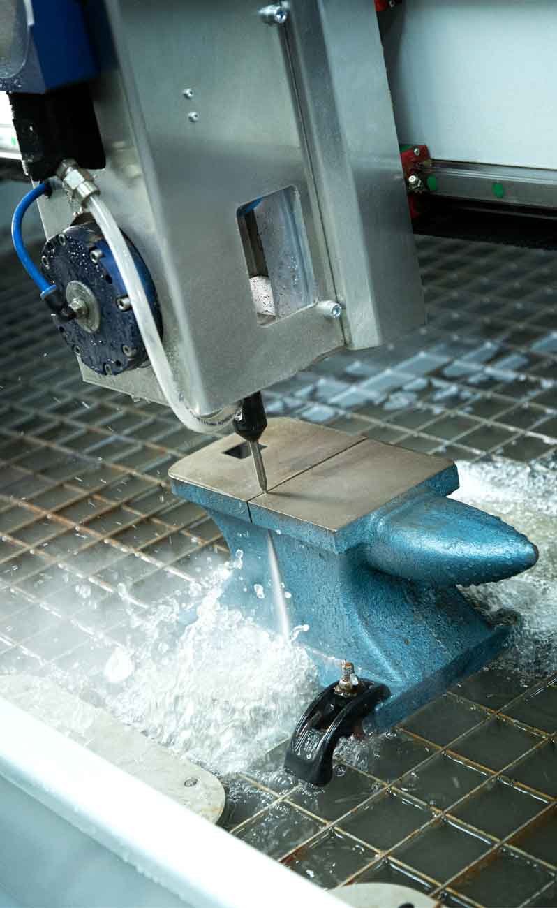 Water jet cutting of an anvil Water jet cutting of an anvil